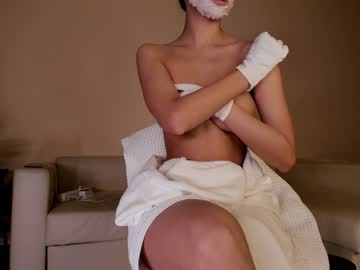 girl cam all day hollyextra image #6090073