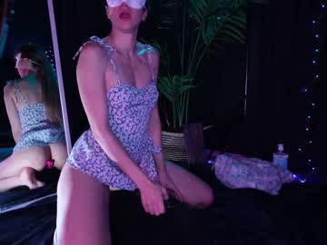 couple cam all day masqueradeporn image #4585065