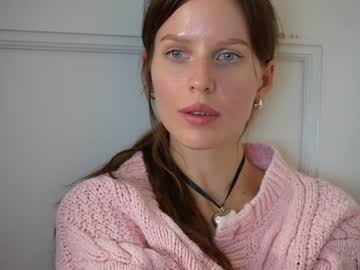 girl cam all day ellaa91 image #2957761