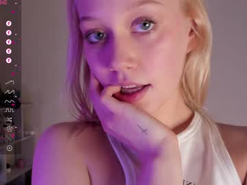 girl cam all day molly_blooom image #6615481
