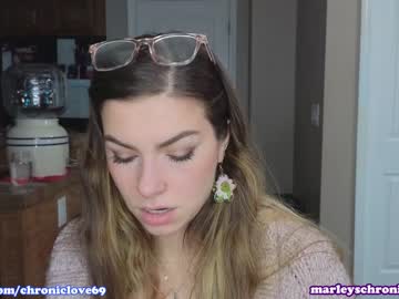 girl cam all day chroniclove image #6364882