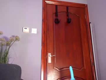 girl cam all day littlee33 image #3669923
