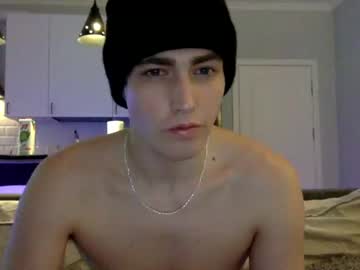 man cam all day nonrelevant01 image #1009073