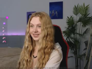 girl cam all day small_blondee image #8019405