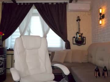 girl cam all day goldenmoore image #9361477