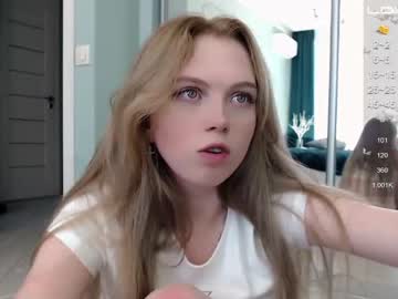 girl cam all day small_blondee image #2230799