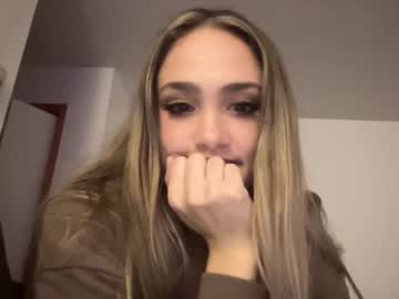 girl cam all day katvixenn image #2862131