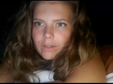 girl cam all day kosmickate image #3206922