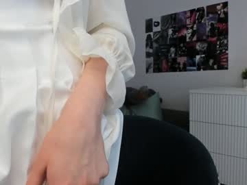girl cam all day cold_bumble image #7264844