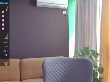 girl cam all day small_blondee image #1743759
