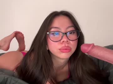 girl cam all day miakimxo image #7914836