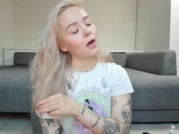 girl cam all day honey_sunshine image #2141547