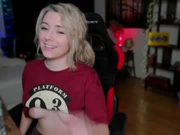 girl cam all day kimilee22 image #5690389