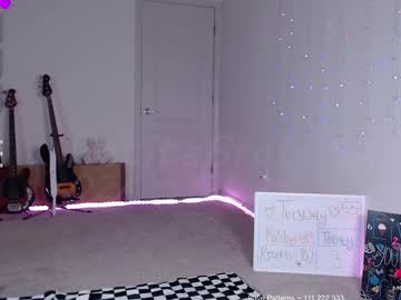 girl cam all day petitebrat image #8922137