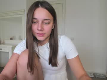 girl cam all day eleonora_linn image #2578495