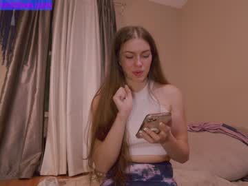 girl cam all day chroniclove image #2868300