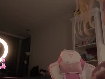 girl cam all day golden_alinee image #7733031