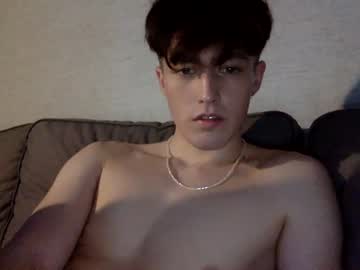 man cam all day nonrelevant01 image #531837