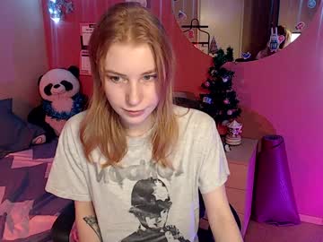 girl cam all day glowing_elli image #865554