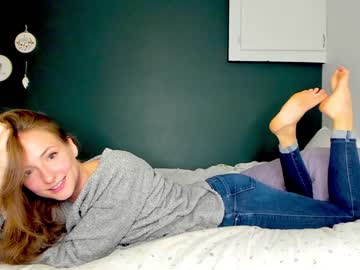 girl cam all day innocentprovenguilty image #2718332
