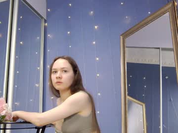 girl cam all day kriskras__ image #8228513