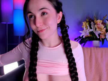 girl cam all day littlee33 image #6114142