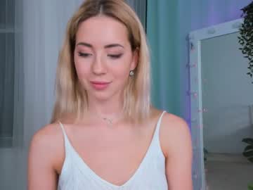girl cam all day emmi_rosee image #1220924