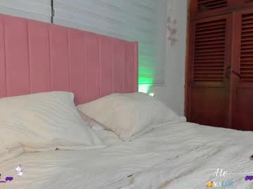 girl cam all day veroniqe_lounge image #2195330