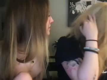 couple cam all day snowxbunny1228 image #6488027