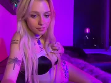 girl cam all day skyeangelx0 image #2261027