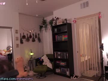 girl cam all day evelynpiers image #4179186