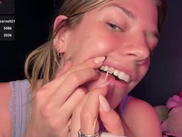 girl cam all day oliviahansleyy image #9221659
