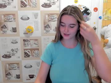 girl cam all day emmika_ image #2342474