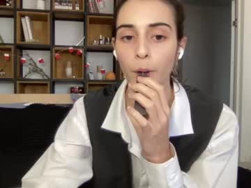 girl cam all day wonderland_stia image #5729830