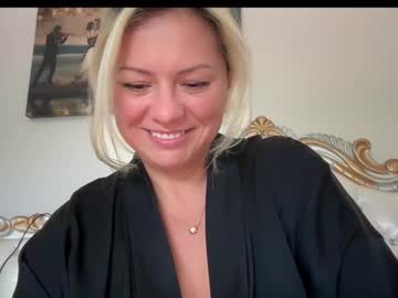 girl cam all day kiradivine image #7517170