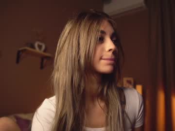 girl cam all day cuteelsa_ image #5737359