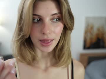 girl cam all day refined_style image #7783971