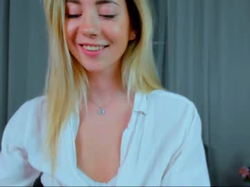 girl cam all day emmi_rosee image #3969457