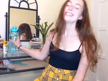 girl cam all day _heytheredelilah image #2922890
