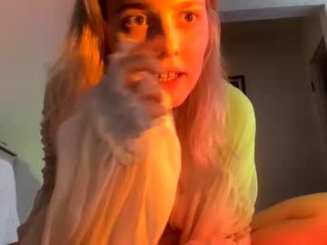 girl cam all day holydori image #1399731