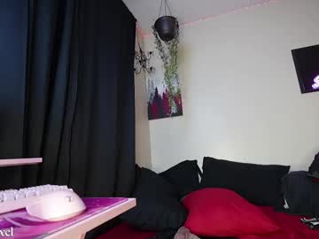 girl cam all day lilypixel image #9503414