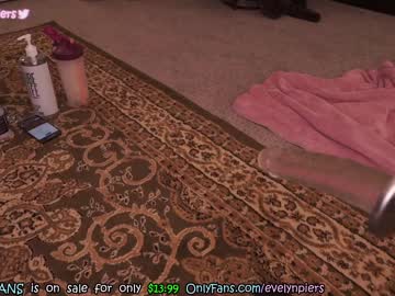 girl cam all day evelynpiers image #4621206