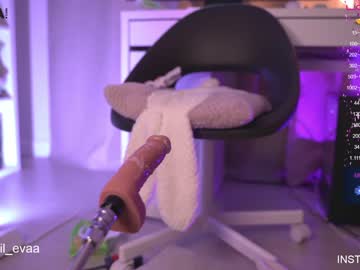 girl cam all day lil_eva image #3022409