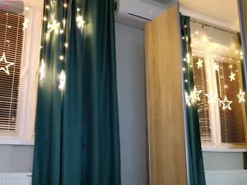 girl cam all day small_blondee image #5740472