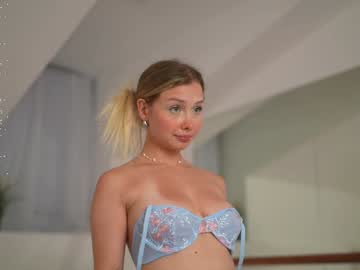 girl cam all day april_blush image #7765730