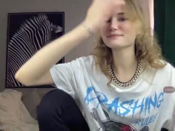 girl cam all day pae0n1a image #2747509