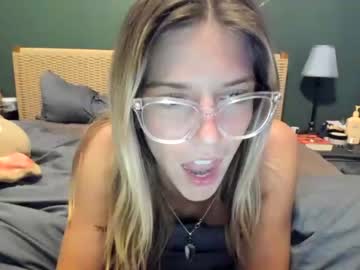 girl cam all day oliviahansleyy image #7026031