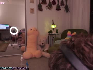 girl cam all day evelynpiers image #3943794