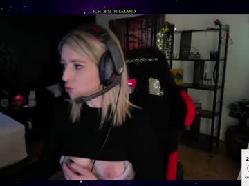 girl cam all day kimilee22 image #2851848
