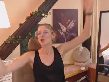 girl cam all day abi_i image #2477762